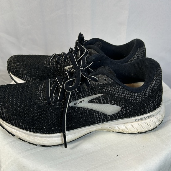 Brooks 7 Black Revel Size 7 Men’s Medium Gently Worn Cushion Lace athletic - Picture 3 of 9
